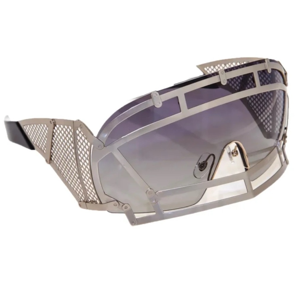 Linda Farrow Lady Gaga sunglasses never worn but removed the tags.